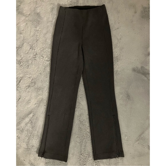 lululemon ribbed softstreme zip-leg 25” pant - Picture 4 of 9